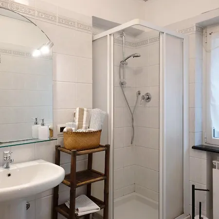 Daire Romantica E Accogliente Mansardina Savona