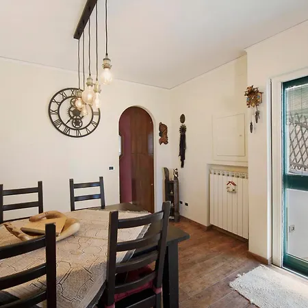 Romantica E Accogliente Mansardina Savona