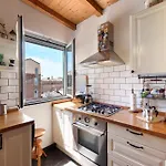 Romantica E Accogliente Mansardina Apartment Savona