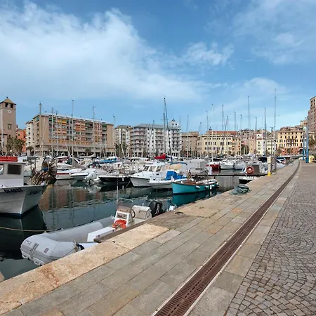 Romantica E Accogliente Mansardina Apartment Savona