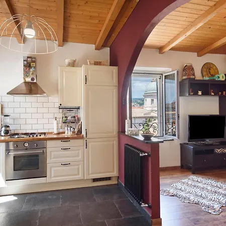 Apartamento Romantica E Accogliente Mansardina