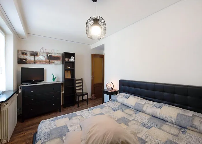 Romantica E Accogliente Mansardina Savona